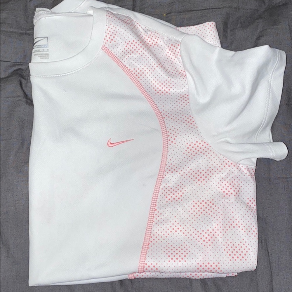 Woman’s sports  shirt Nike
